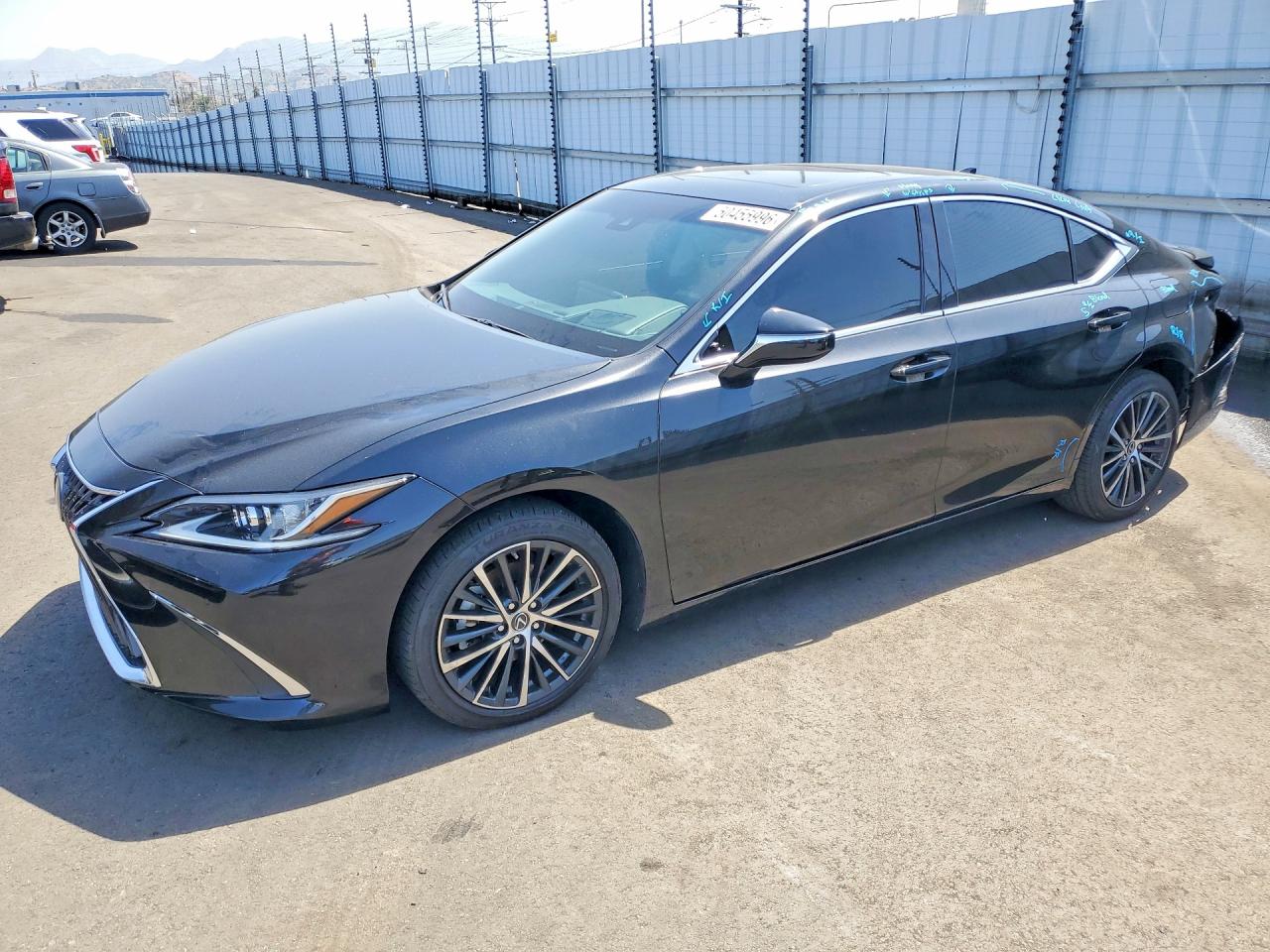 LEXUS ES 300H 2025 — 2