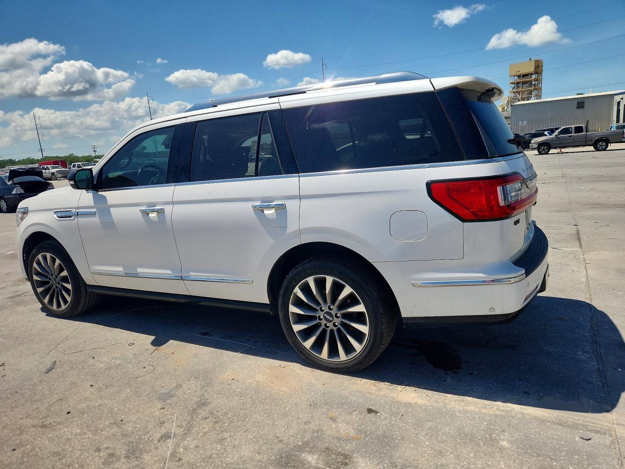 LINCOLN NAVIGATOR 2019 — 3