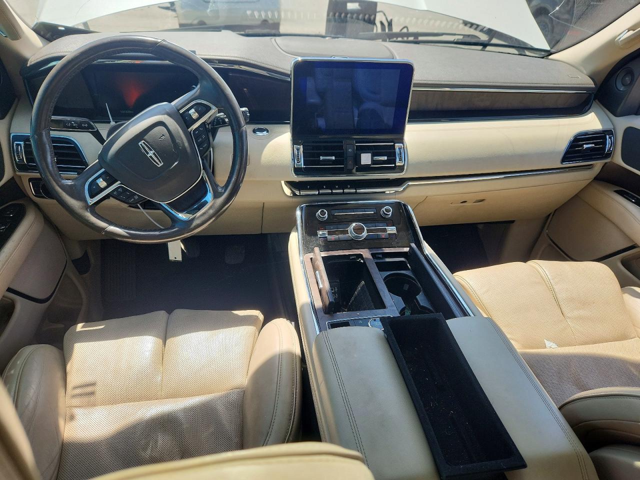 LINCOLN NAVIGATOR 2019 — 9