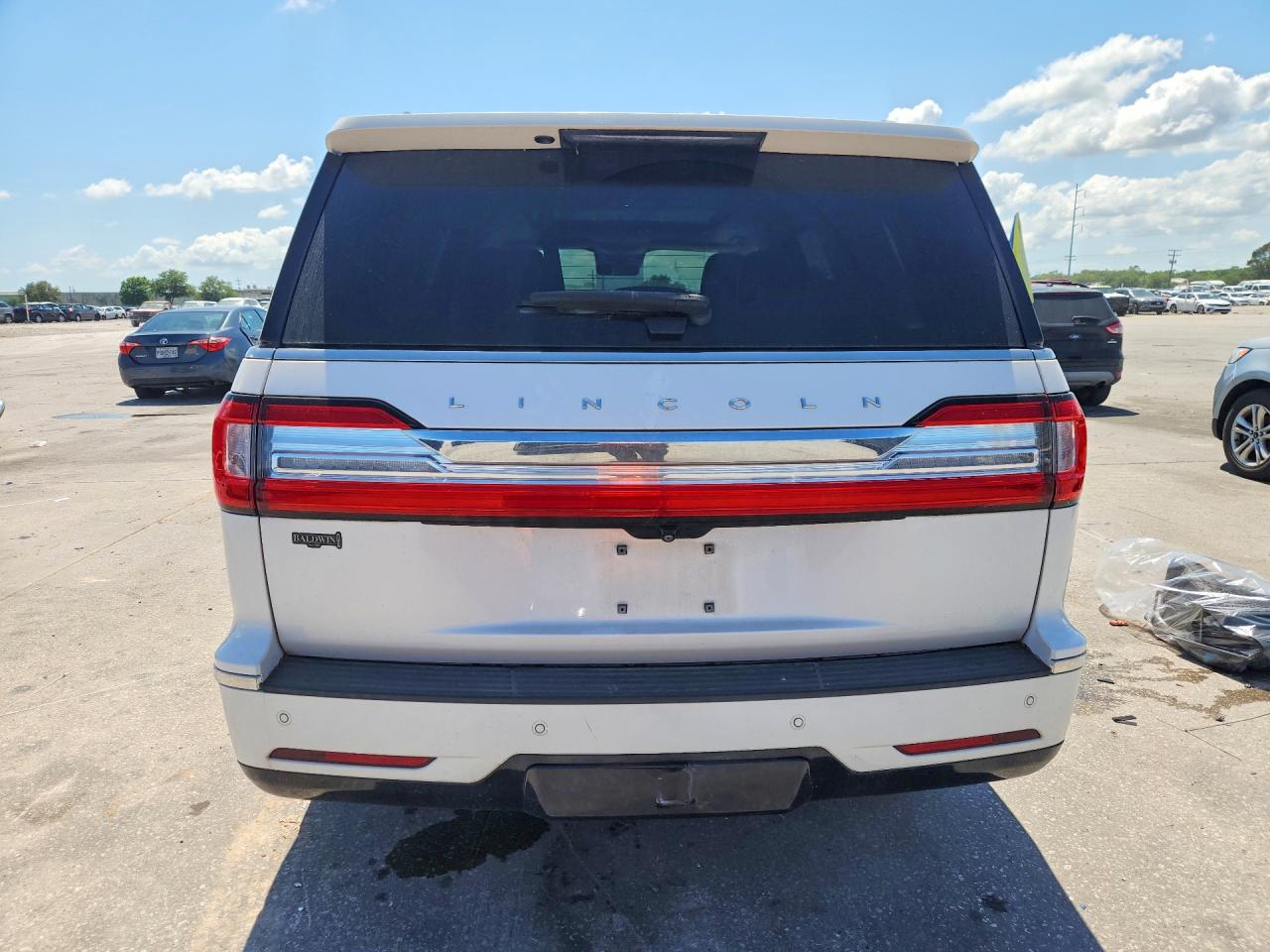 LINCOLN NAVIGATOR 2019 — 7