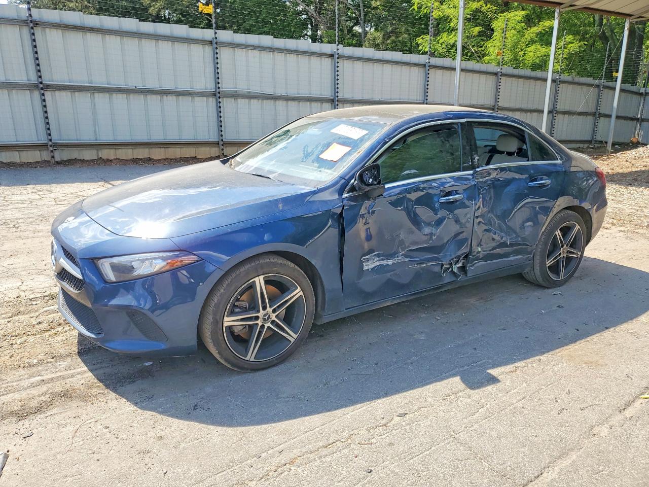 2019 MERCEDES-BENZ A 220