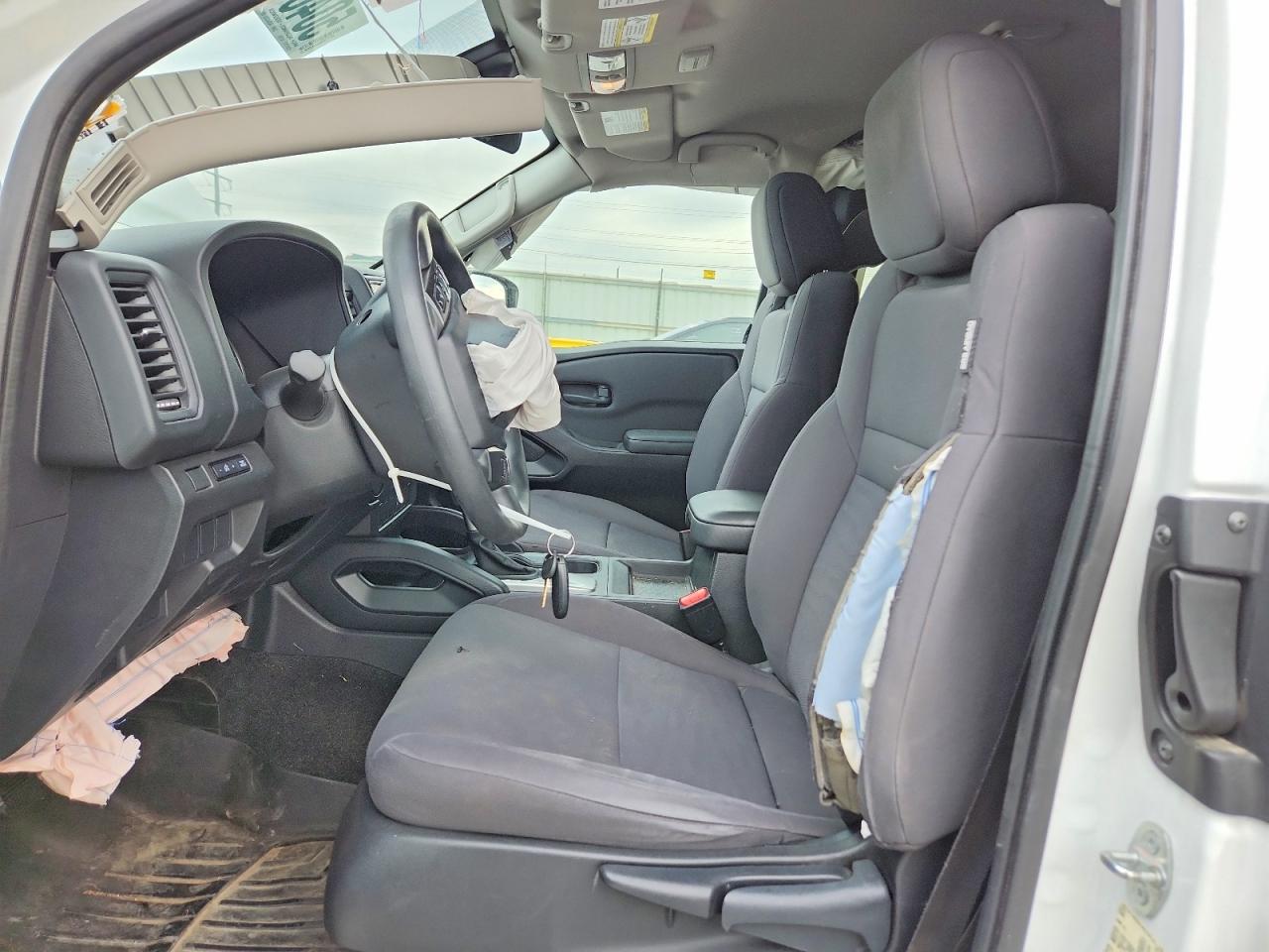 NISSAN FRONTIER 2022 — 8