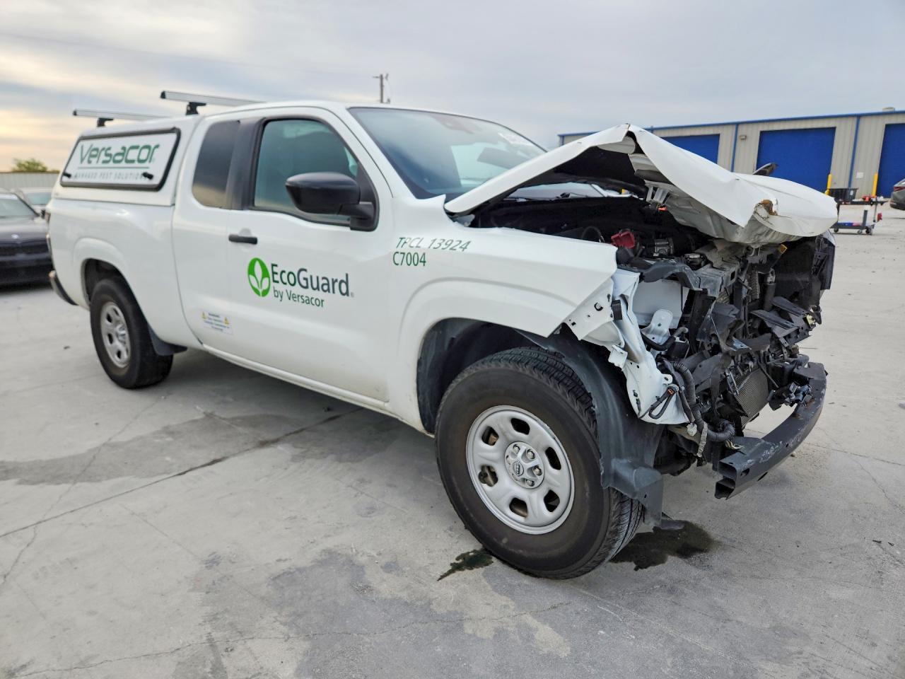 NISSAN FRONTIER 2022 — 5