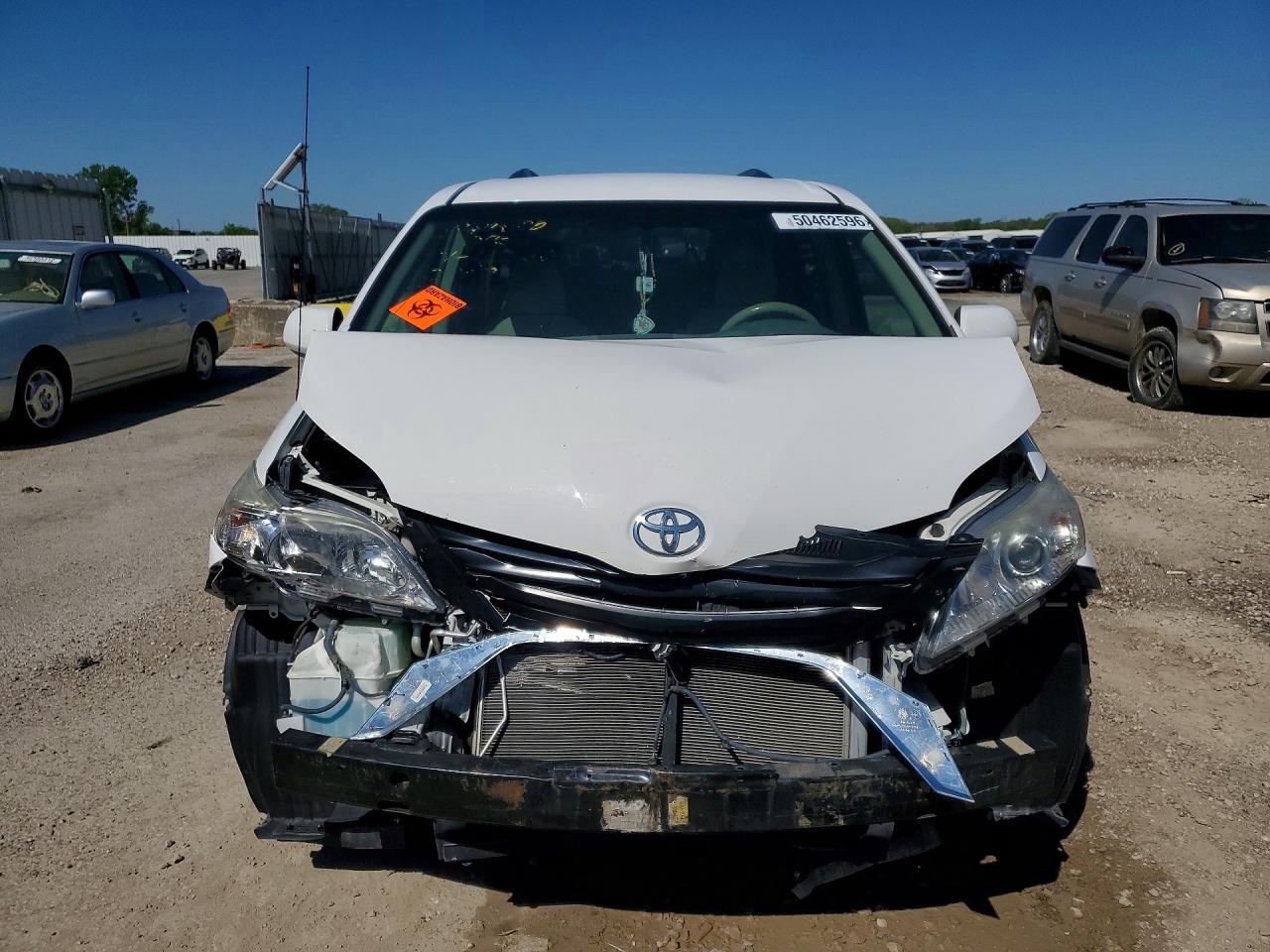 TOYOTA SIENNA 2014 — 6
