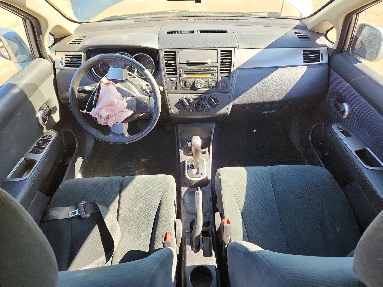 NISSAN VERSA 2011 — 9