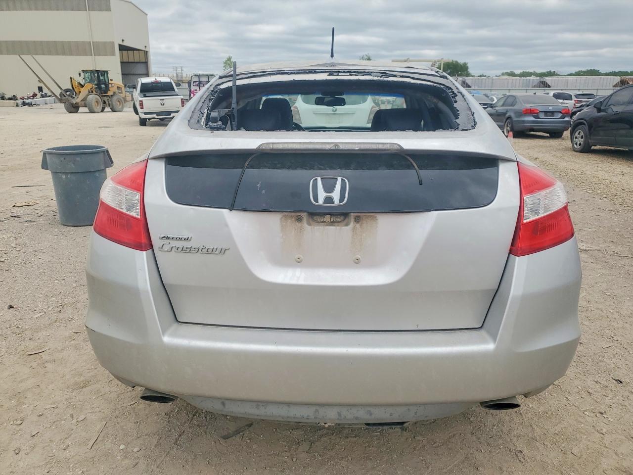HONDA ACCORD CROSSTOUR 2010 — 7