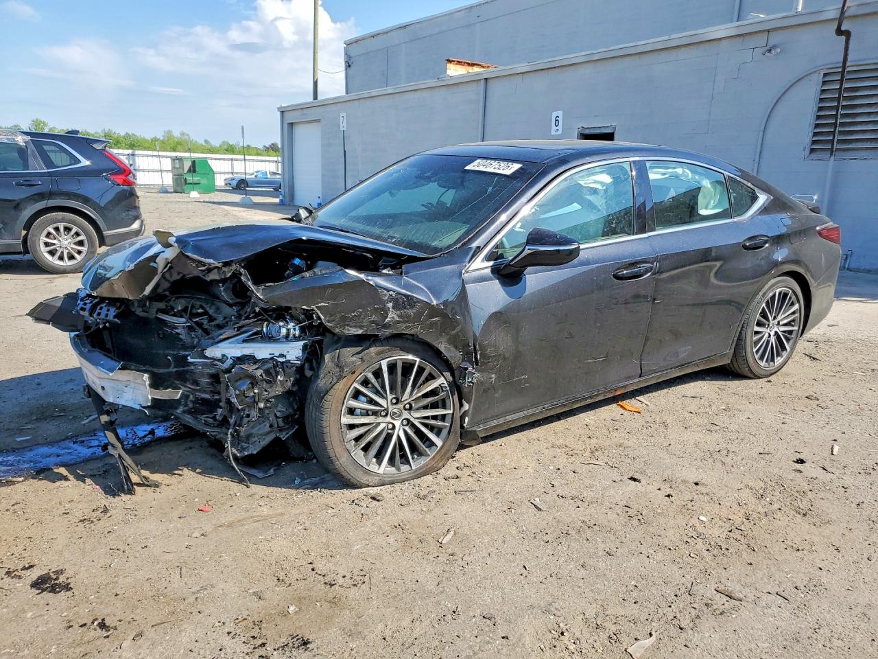 LEXUS ES 300H 2025 — 2