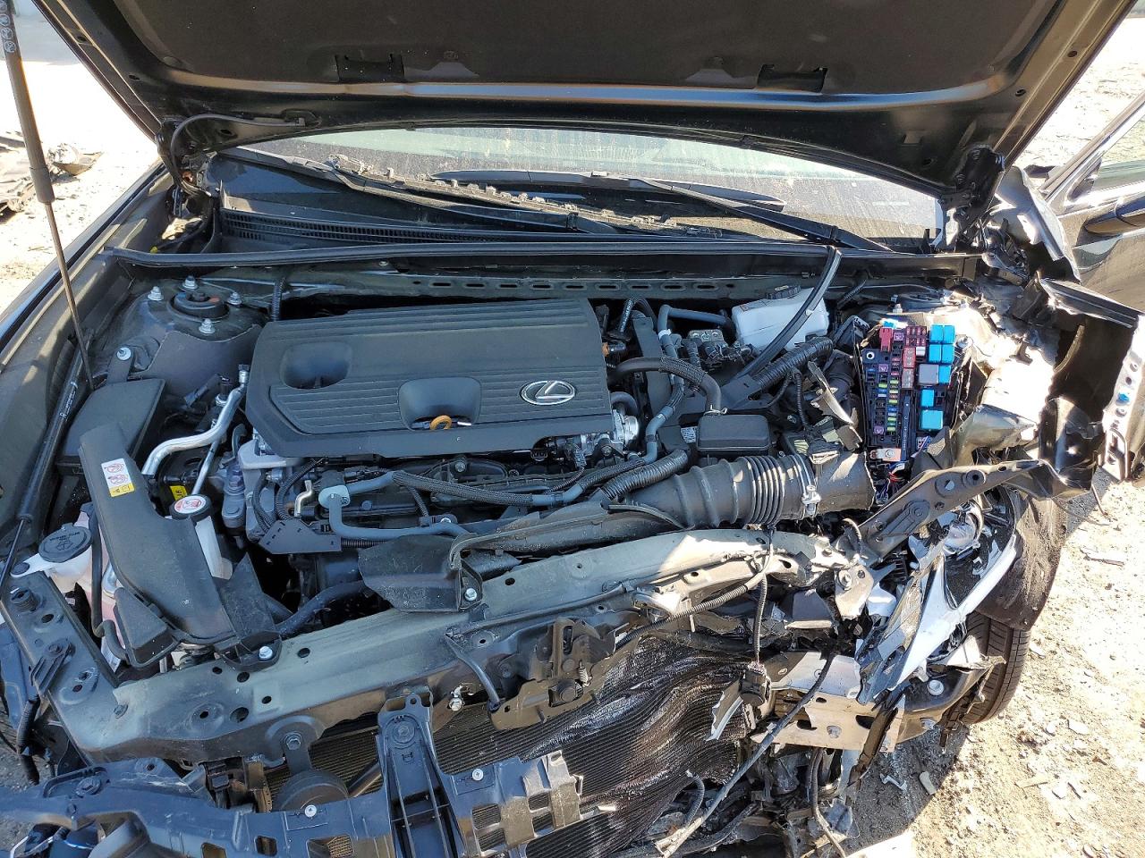 LEXUS ES 300H 2025 — 12