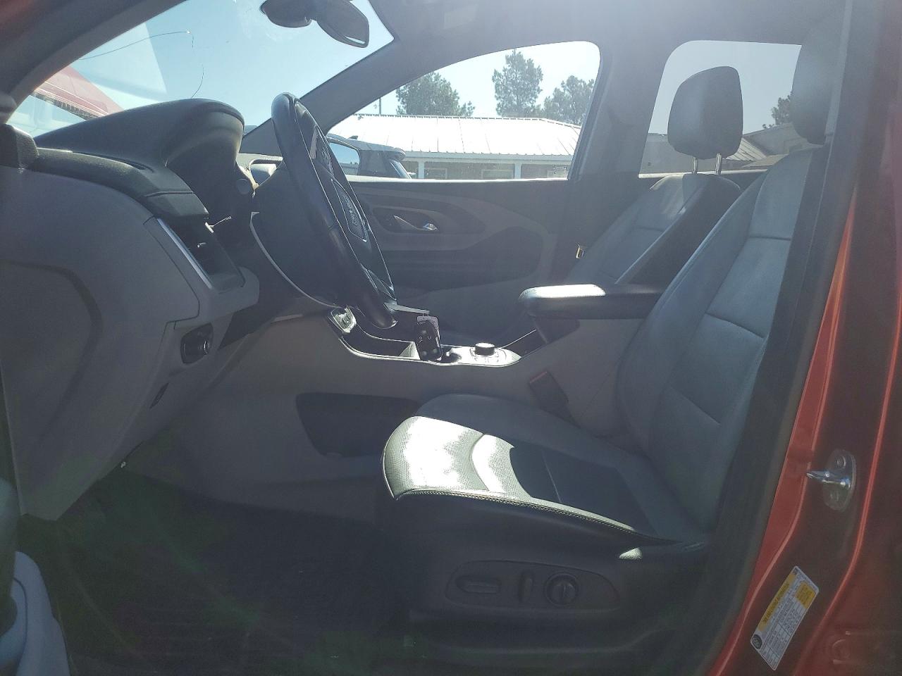 GMC TERRAIN 2023 — 8