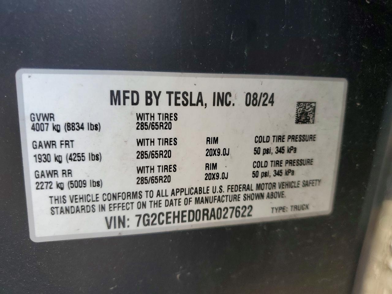 TESLA CYBERTRUCK 2024 — 13