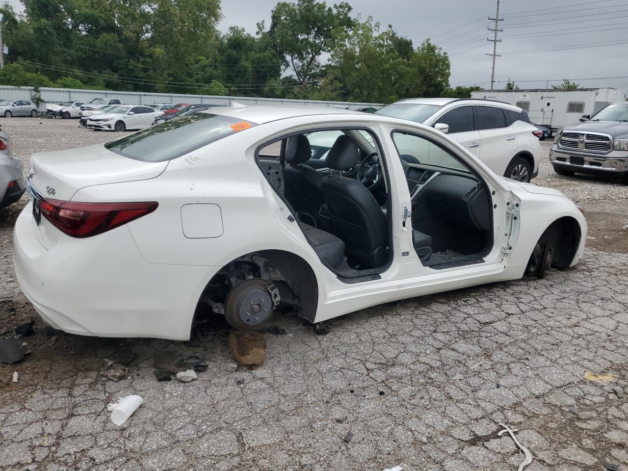 INFINITI Q50 2021 — 4