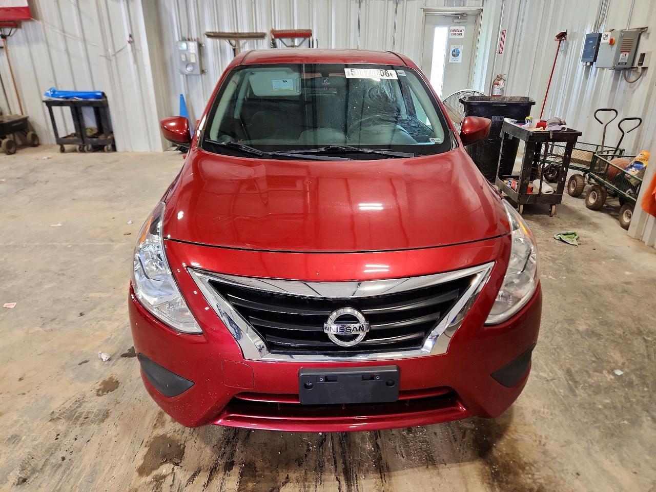 NISSAN VERSA 2019 — 6