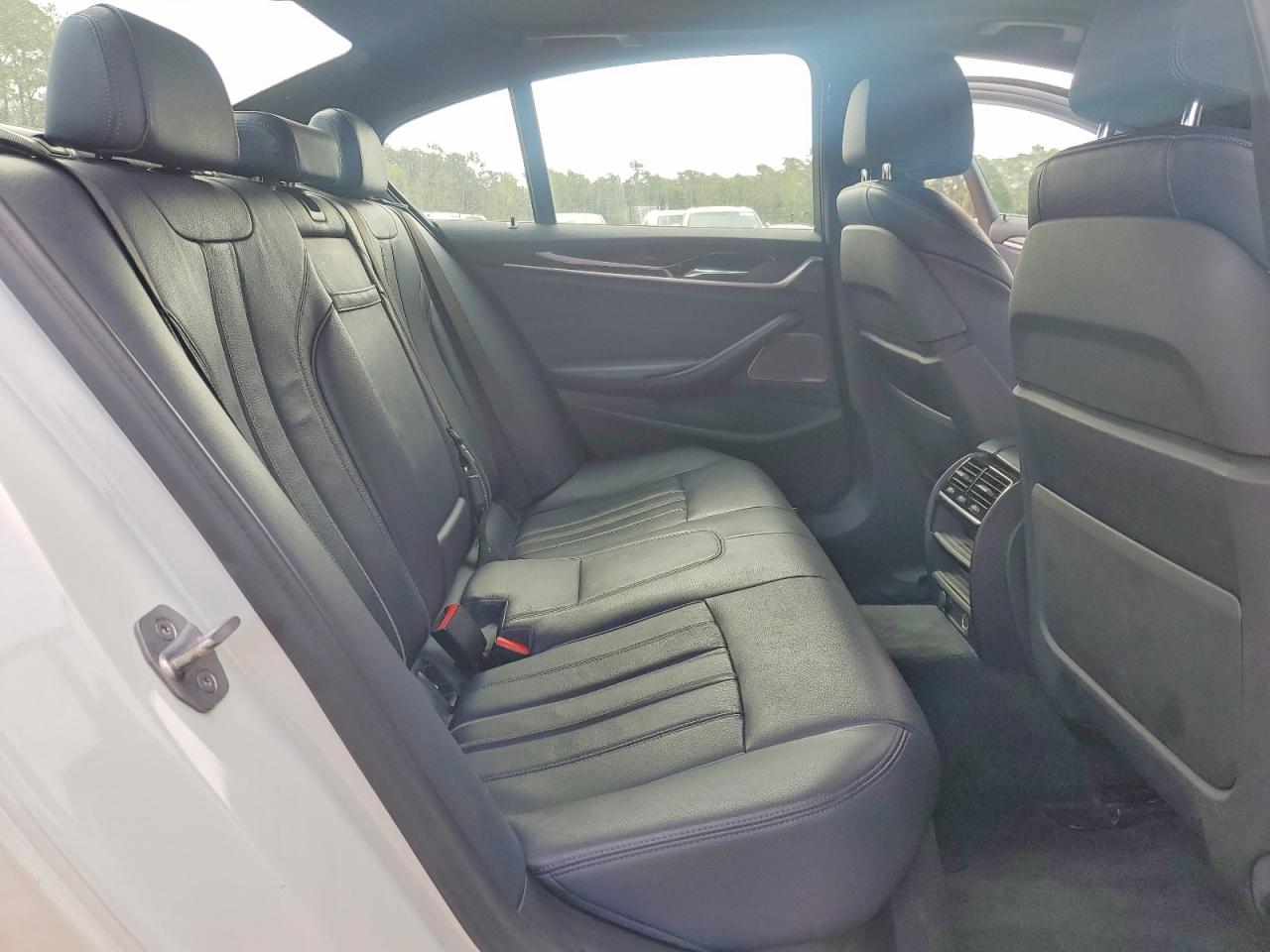 BMW 540 2019 — 11