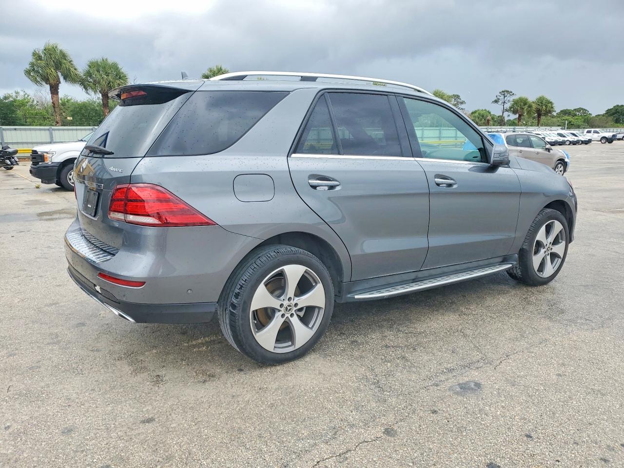 MERCEDES-BENZ GLE 2018 — 4