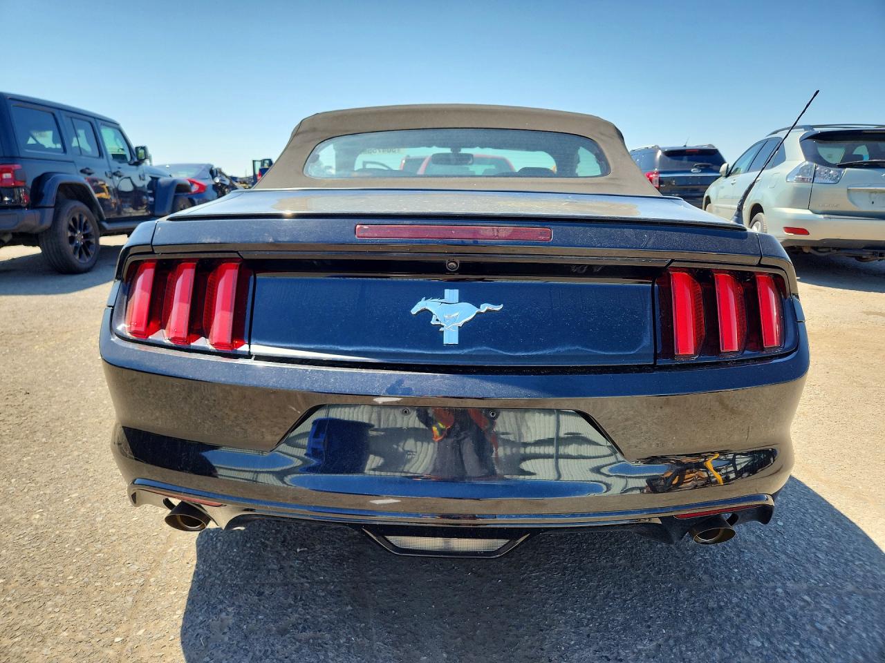 FORD MUSTANG 2015 — 7