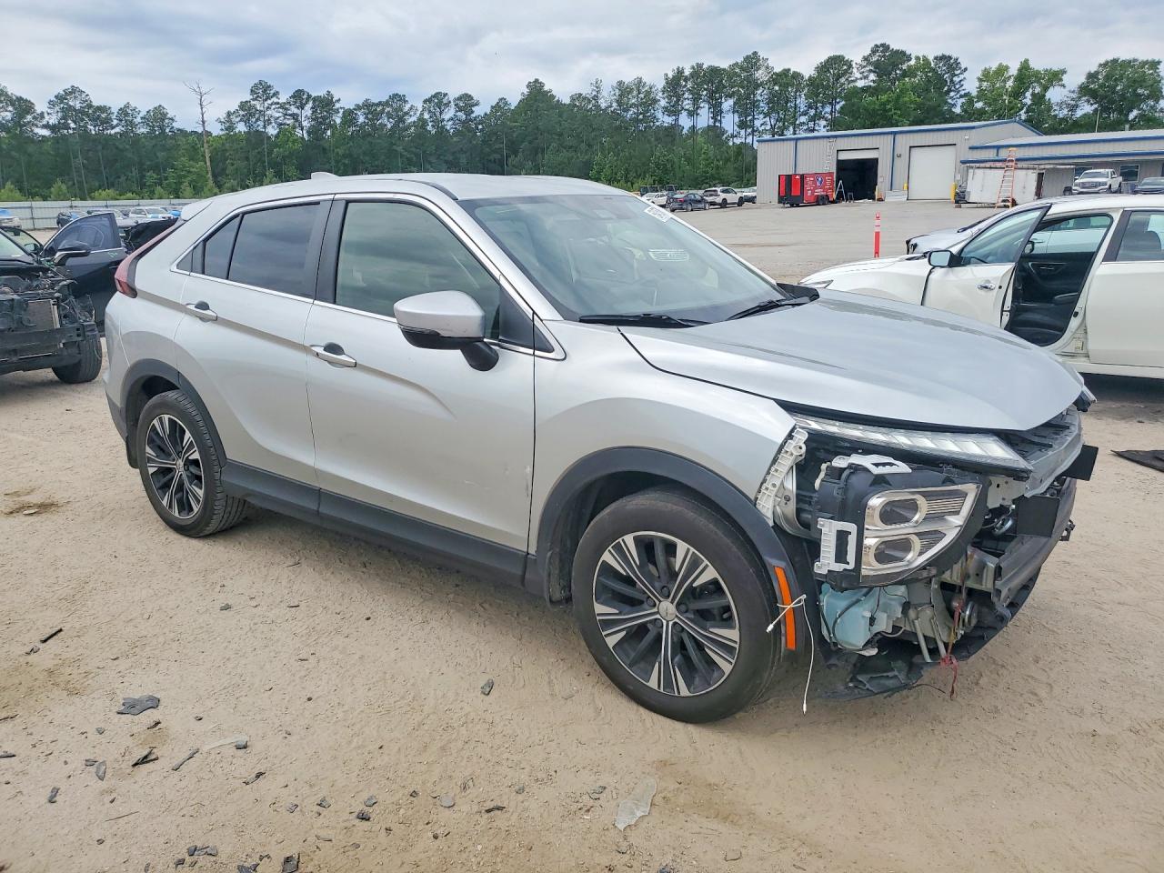 2022 MITSUBISHI ECLIPSE CROSS SE