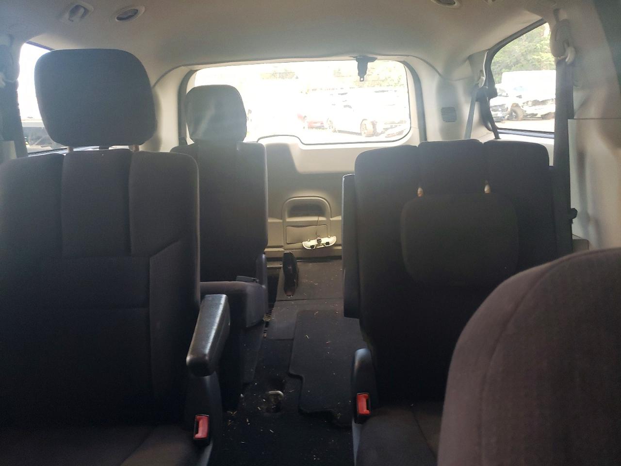 DODGE GRAND CARAVAN 2011 — 11