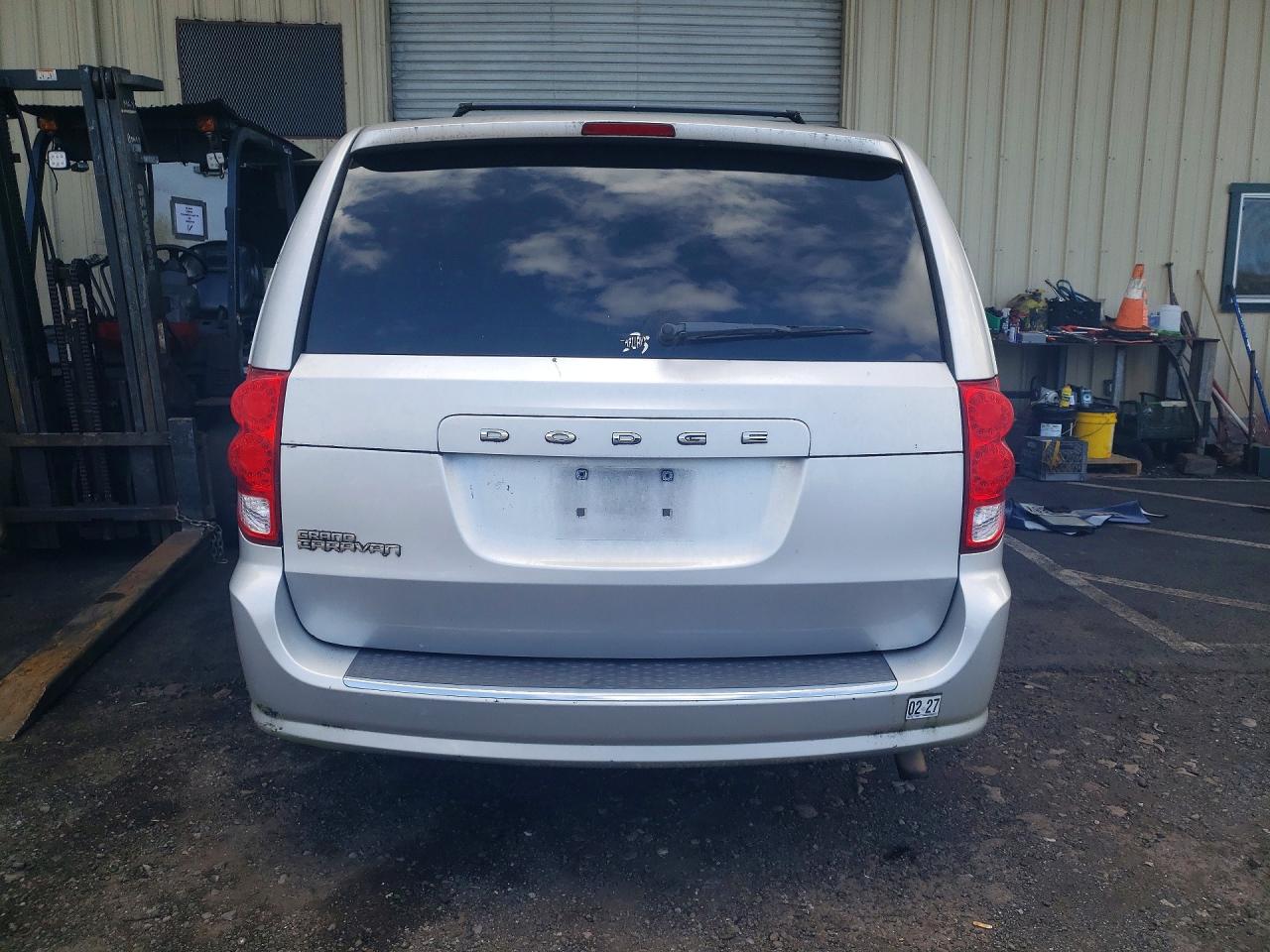 DODGE GRAND CARAVAN 2011 — 7