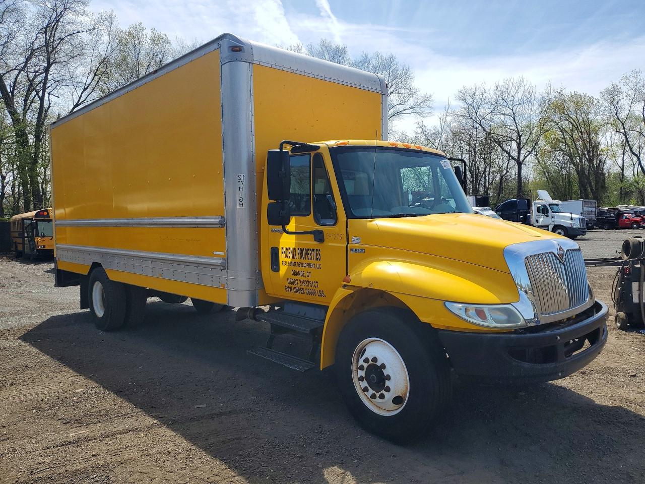 2011 INTERNATIONAL 4300