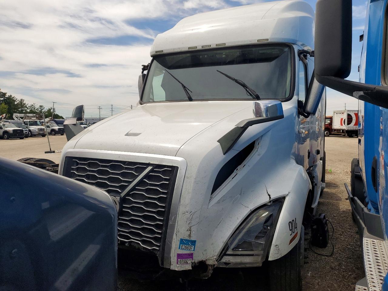 VOLVO VNL 2020 — 3