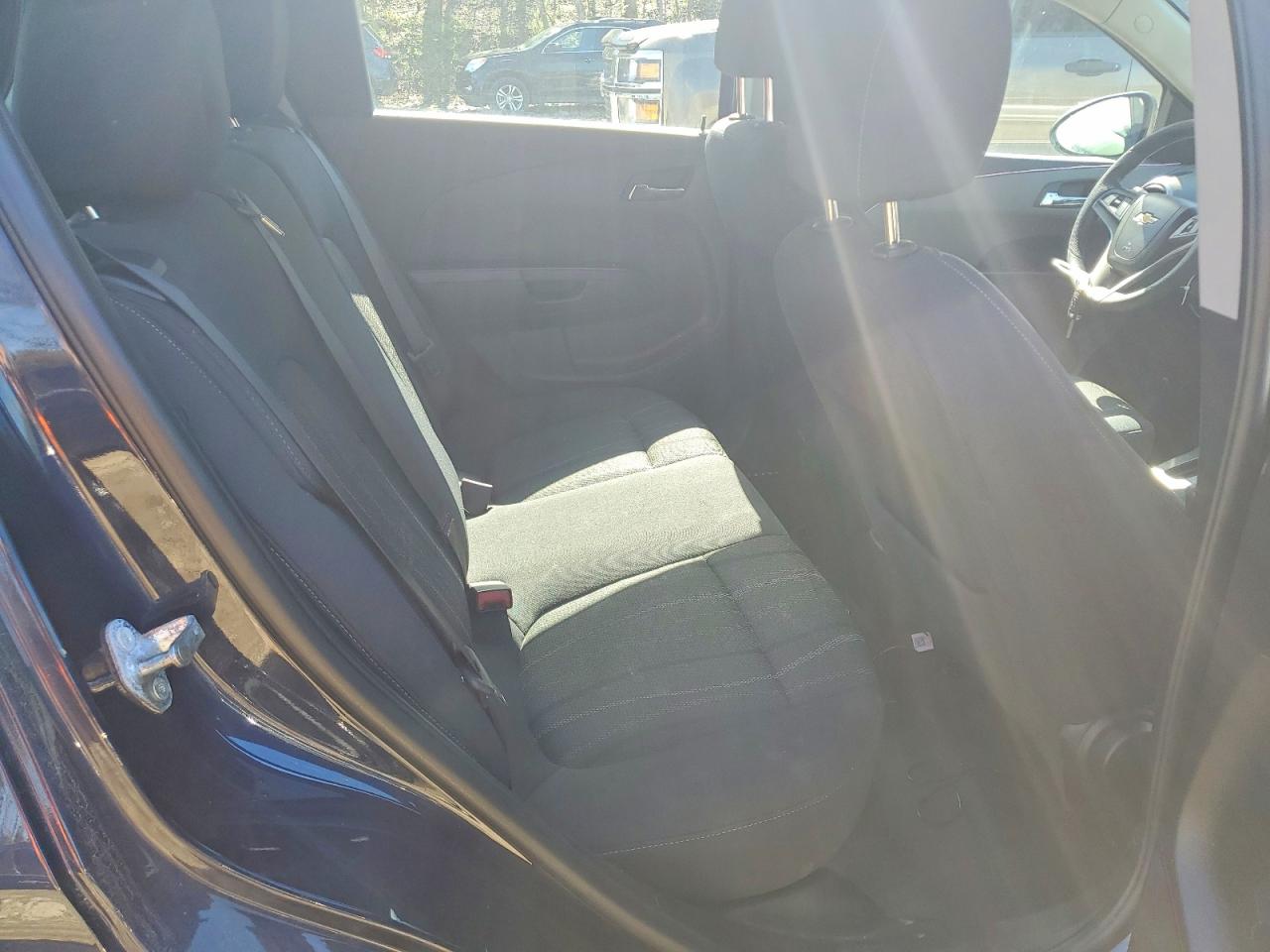 CHEVROLET SONIC 2015 — 11