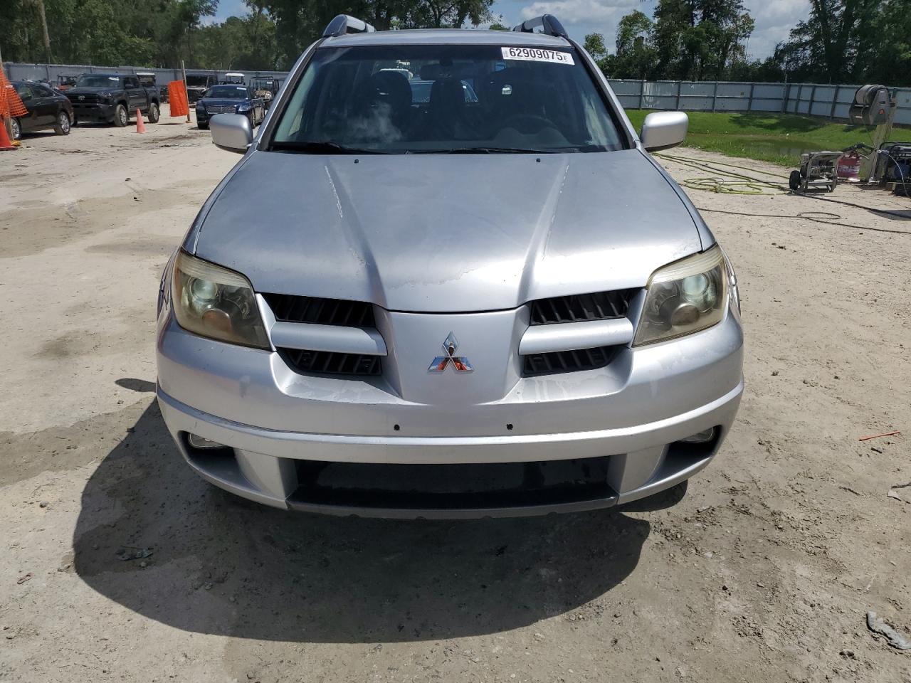 MITSUBISHI OUTLANDER 2005 — 6