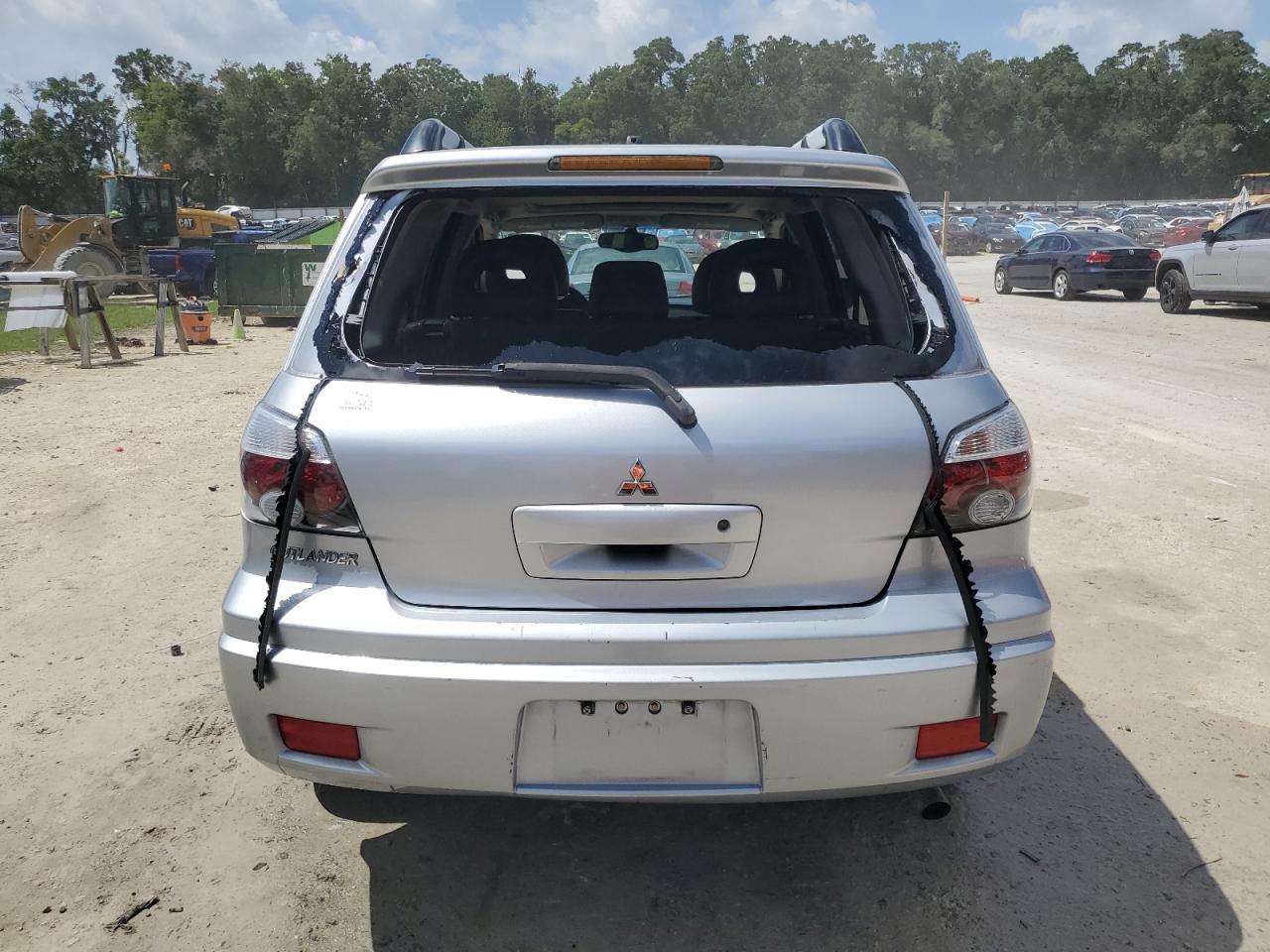 MITSUBISHI OUTLANDER 2005 — 7