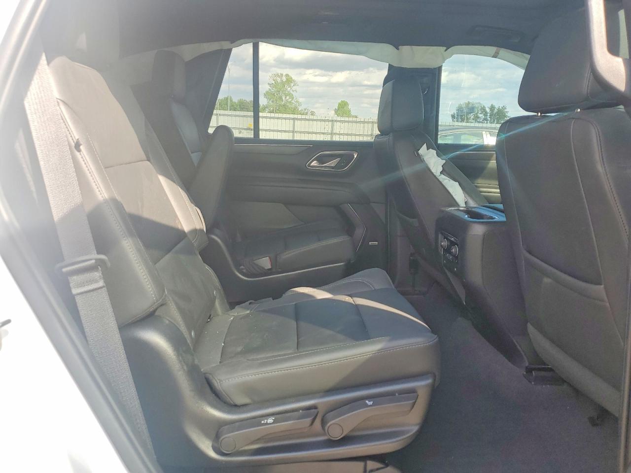 CHEVROLET TAHOE 2023 — 12