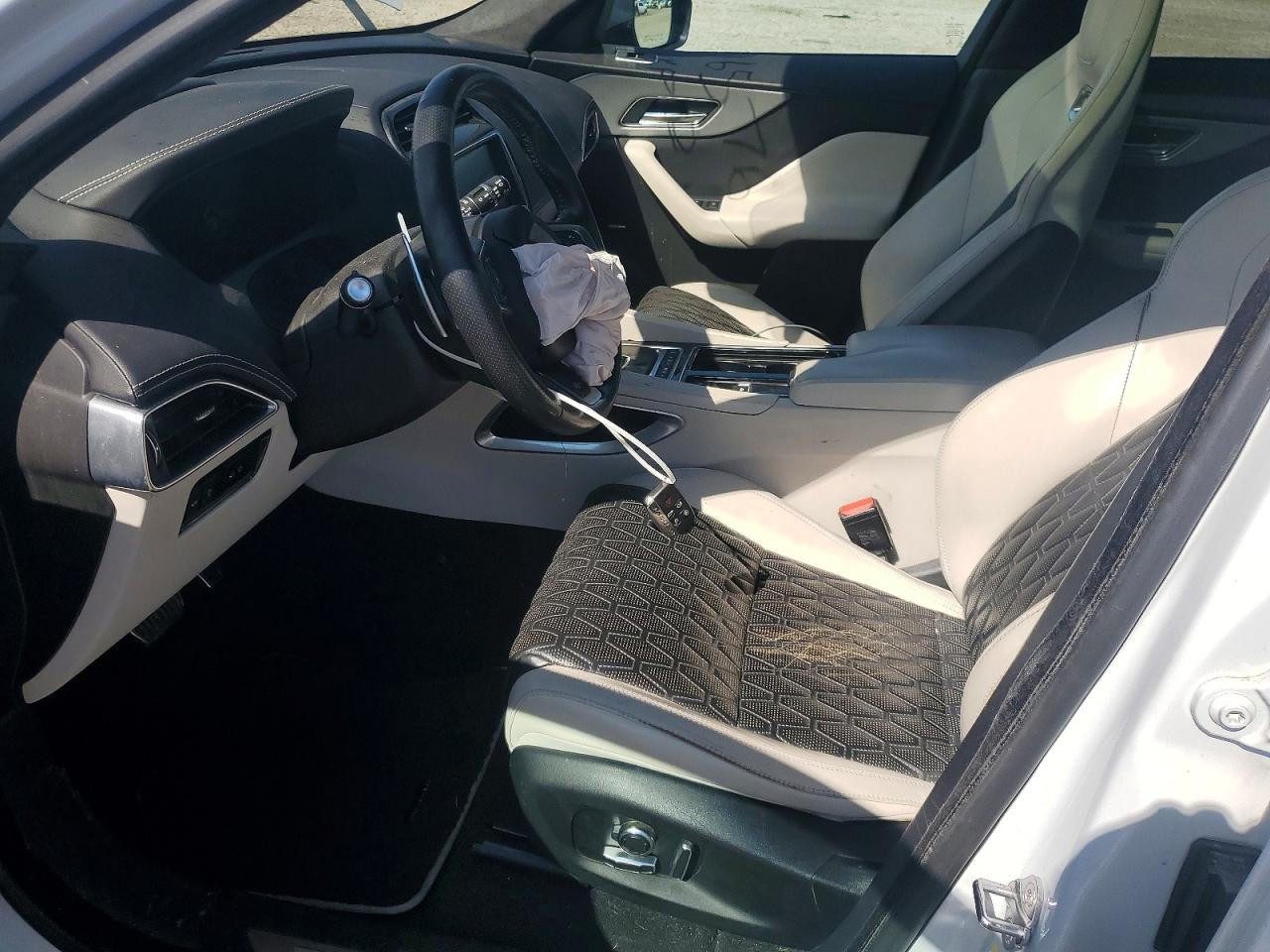 JAGUAR F-PACE 2020 — 8