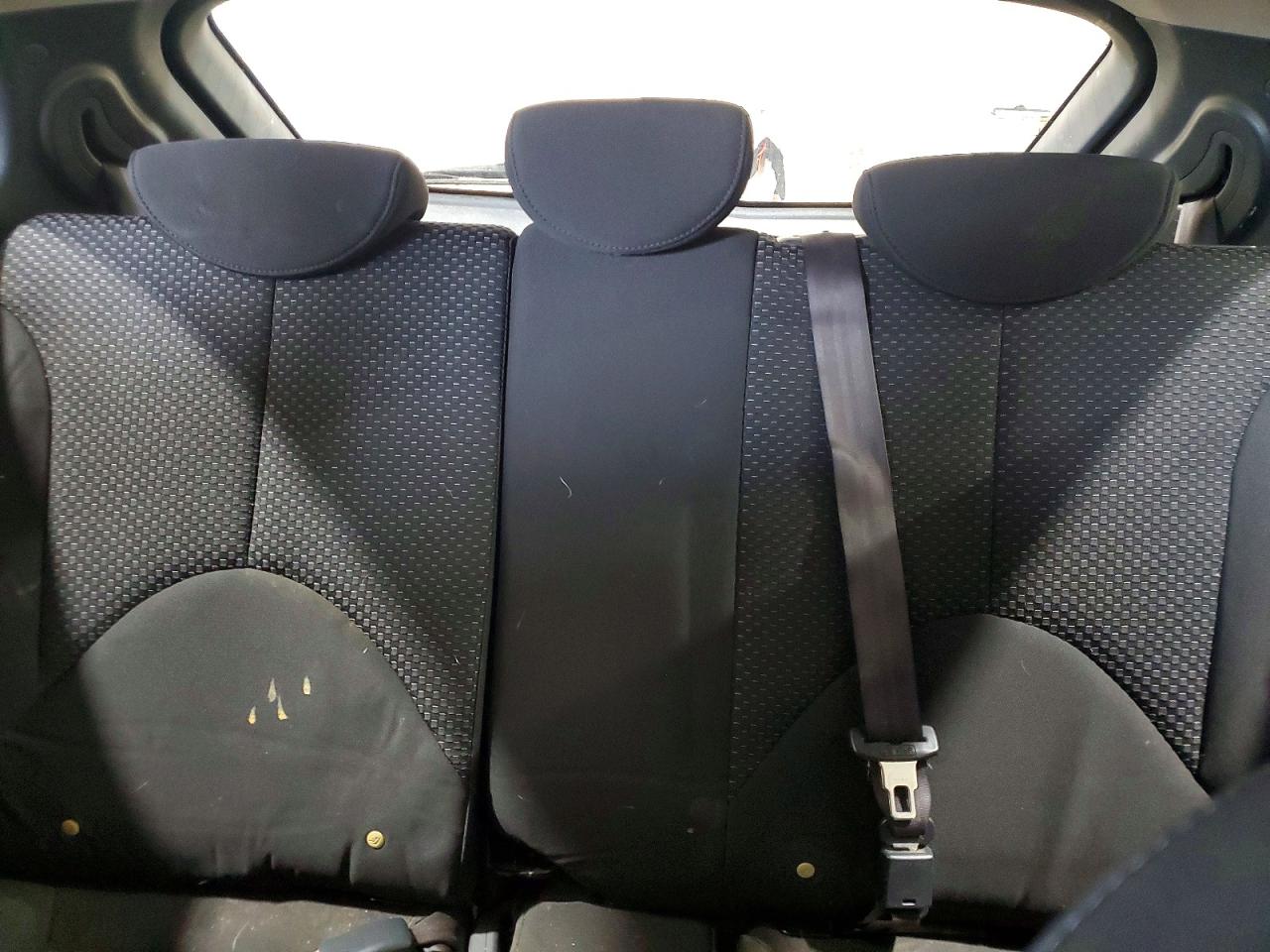 HYUNDAI ACCENT 2010 — 11