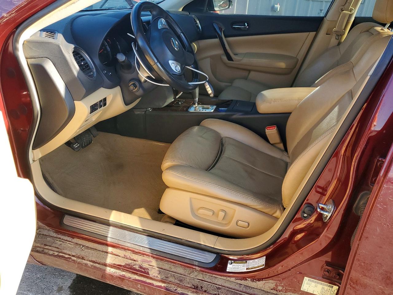 NISSAN MAXIMA 2011 — 8