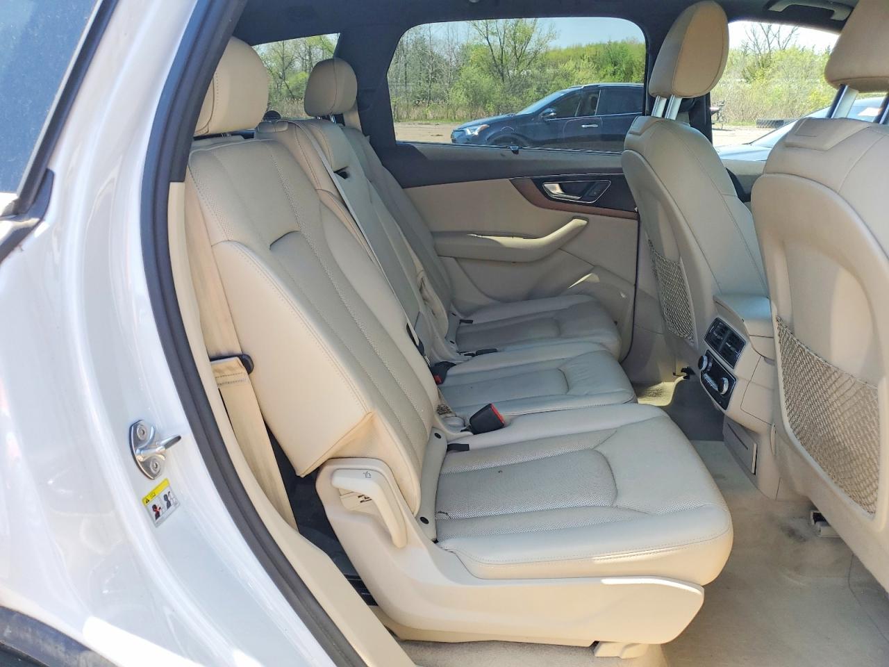 AUDI Q7 2017 — 12