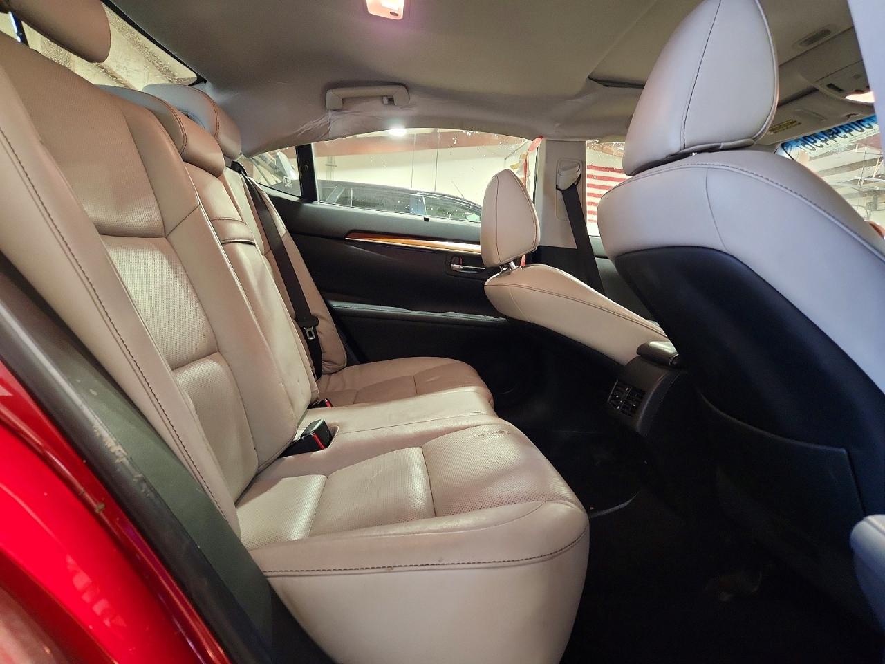 LEXUS ES 2013 — 11