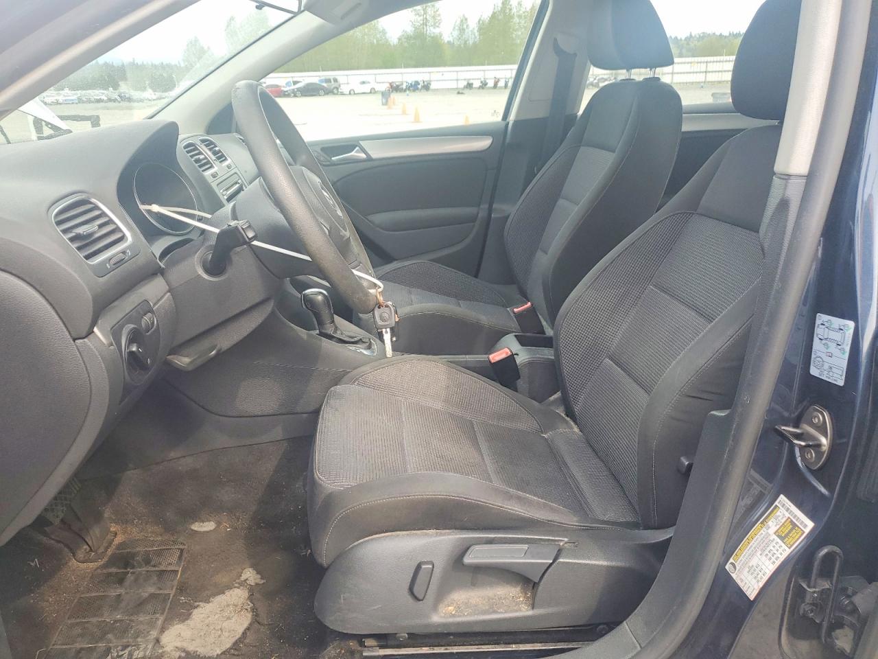 VOLKSWAGEN GOLF 2012 — 8