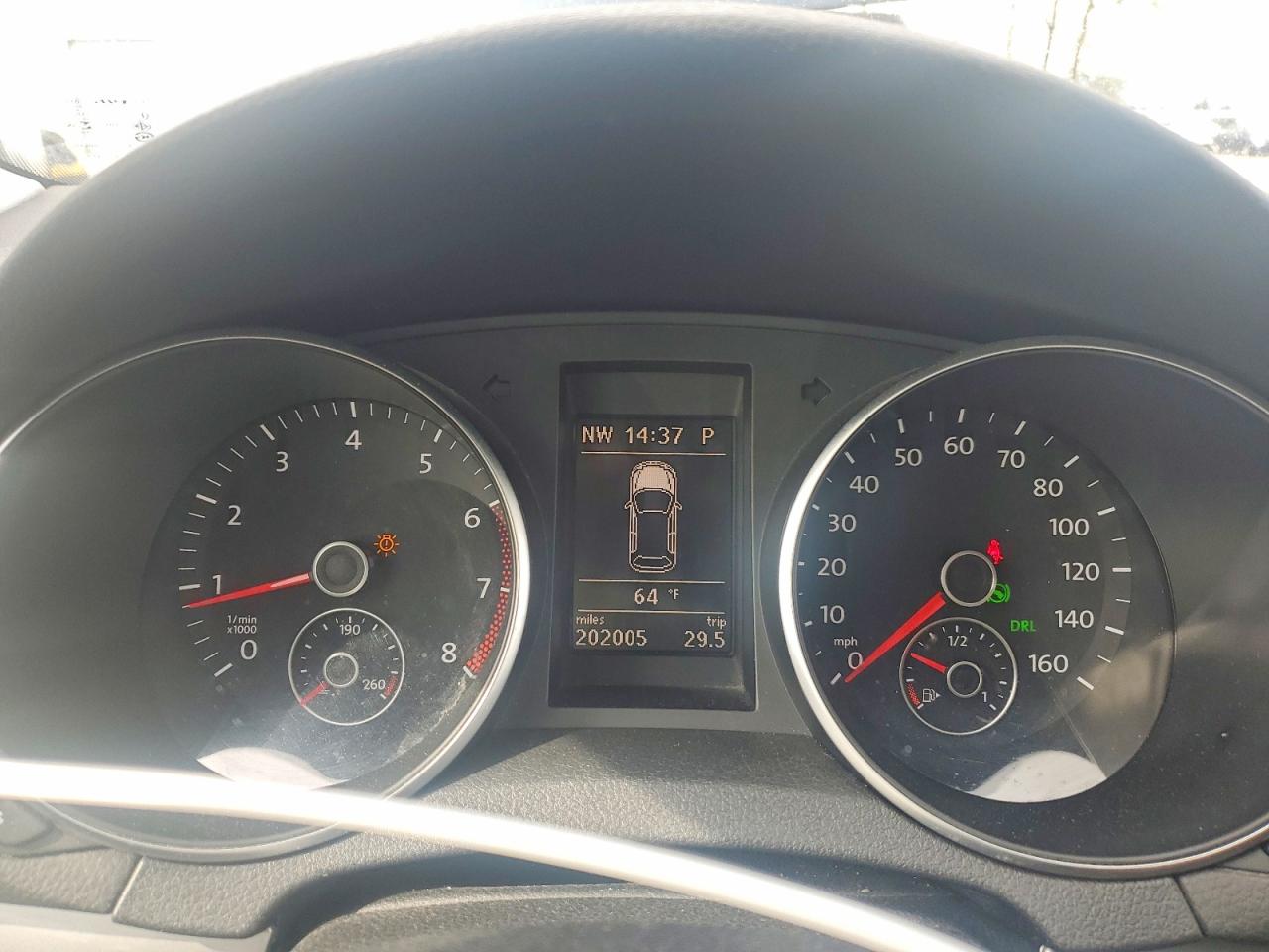 VOLKSWAGEN GOLF 2012 — 10