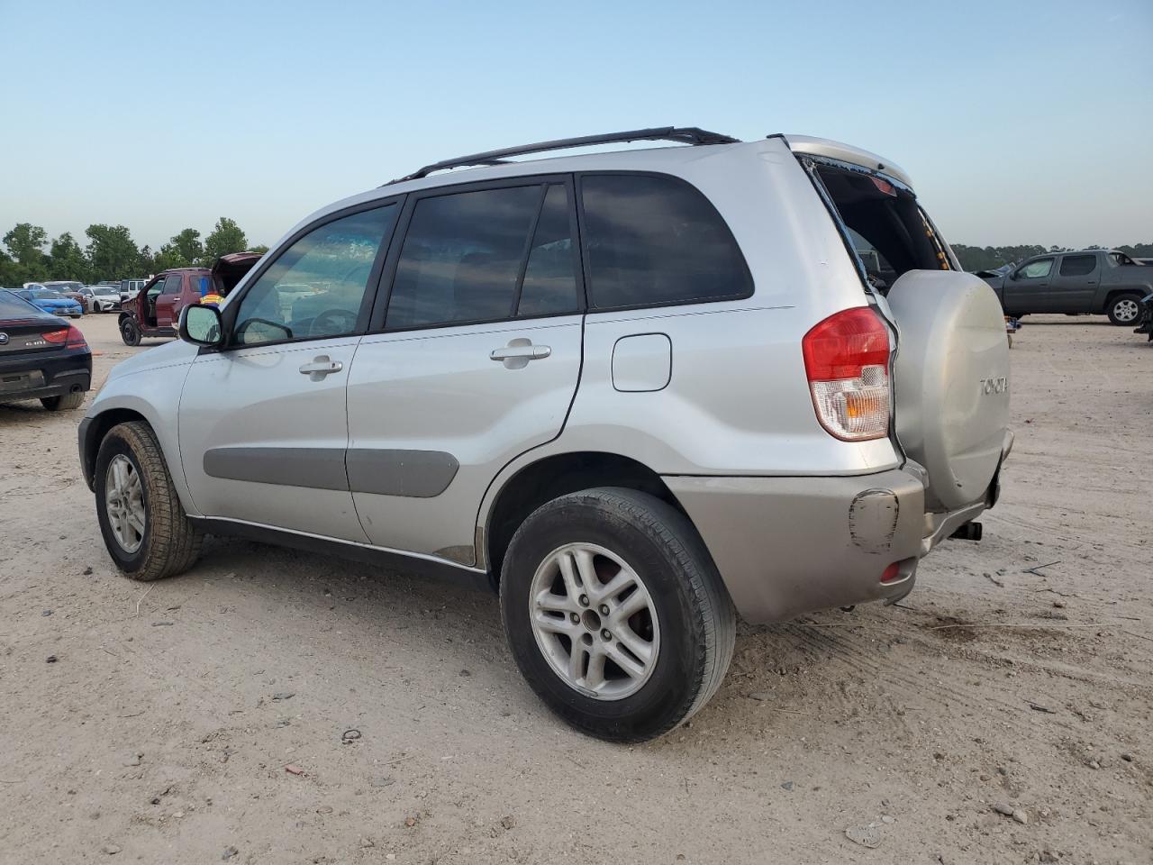 TOYOTA RAV4 2001 — 3