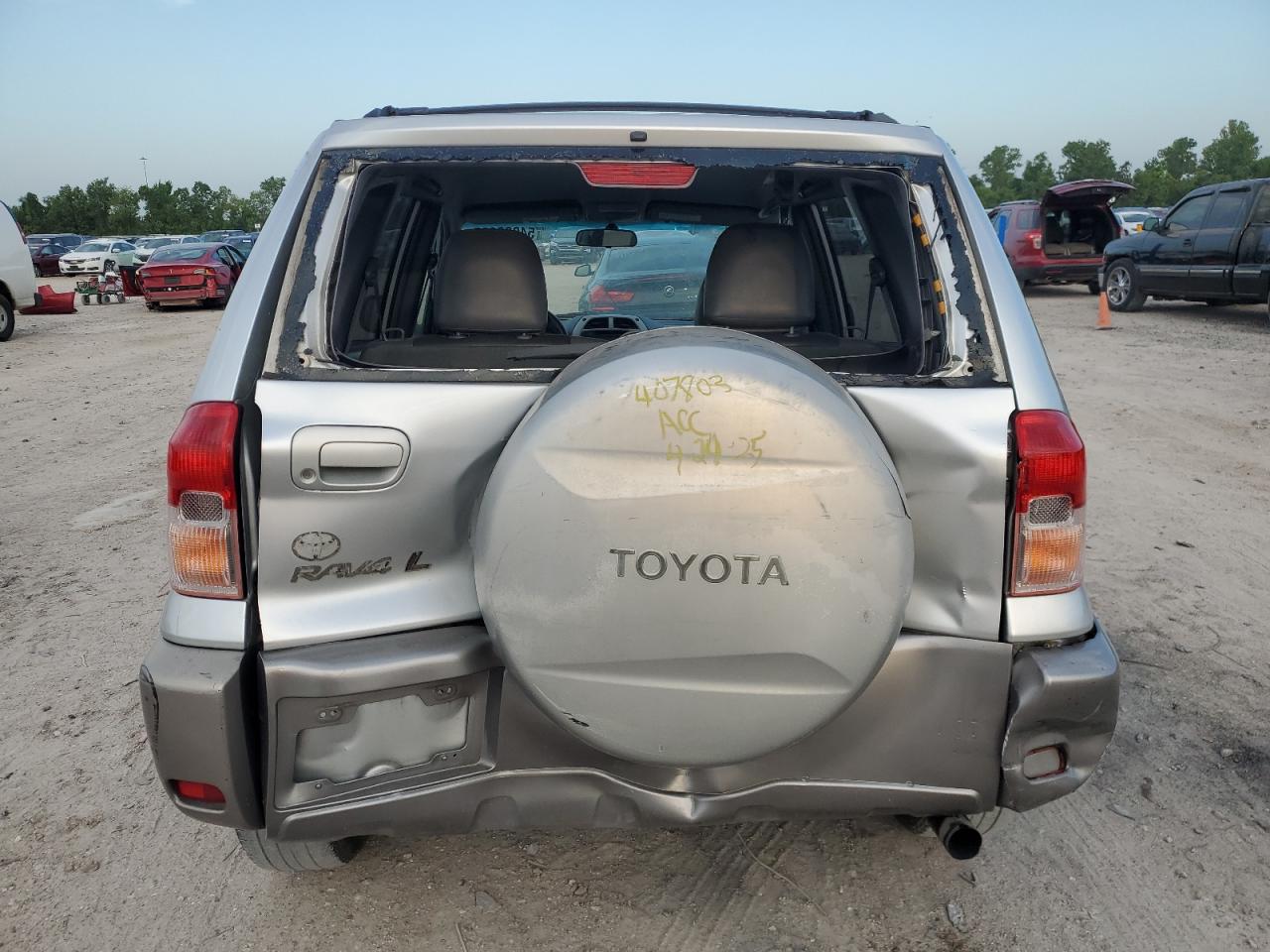 TOYOTA RAV4 2001 — 7
