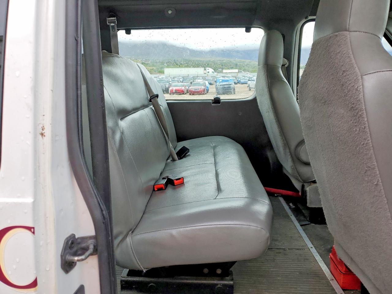 FORD ECONOLINE 2012 — 12