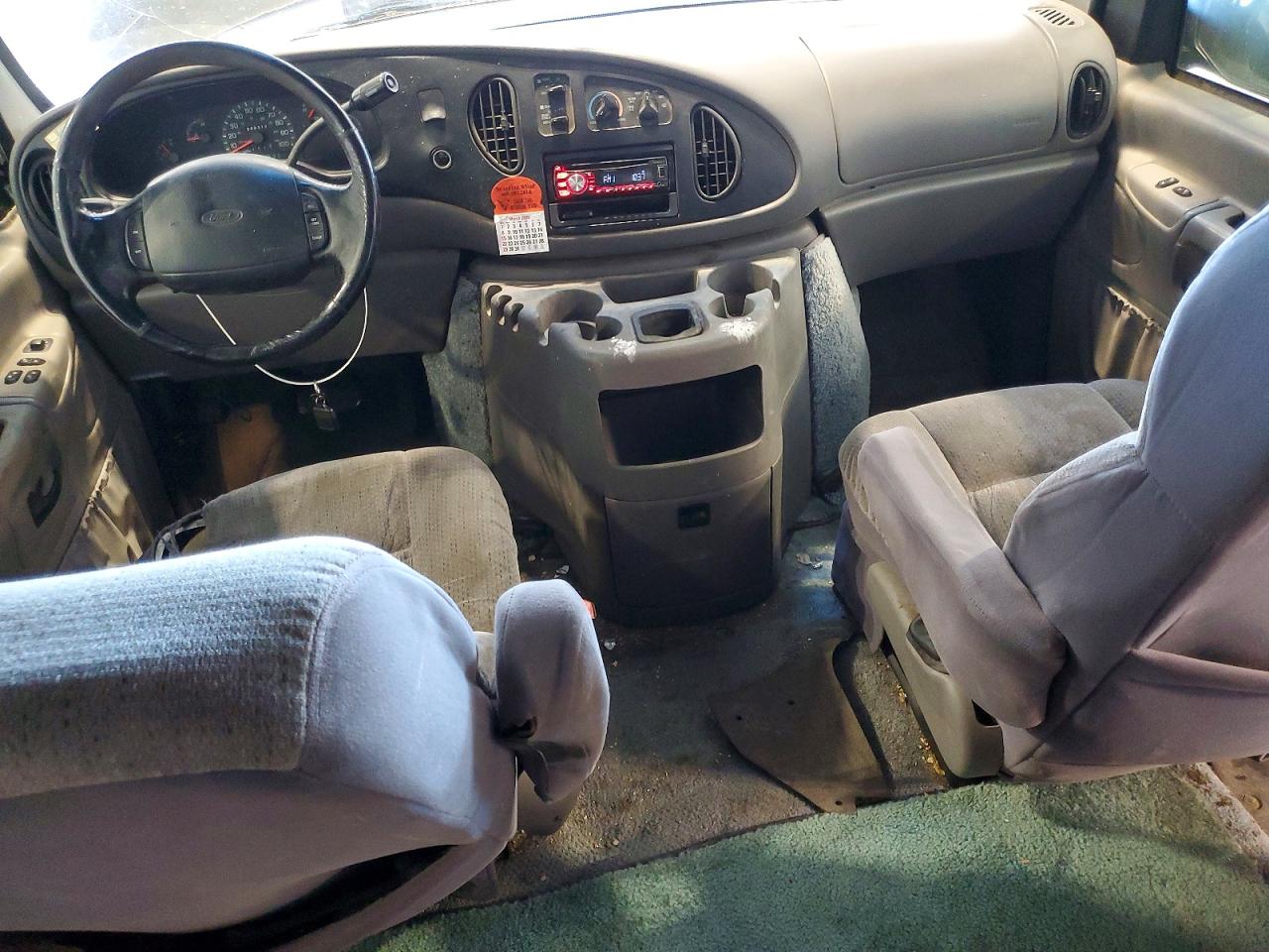 FORD ECONOLINE 2000 — 9