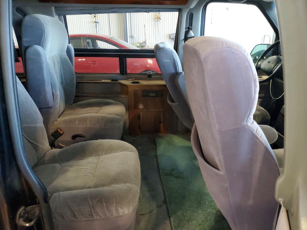 FORD ECONOLINE 2000 — 12