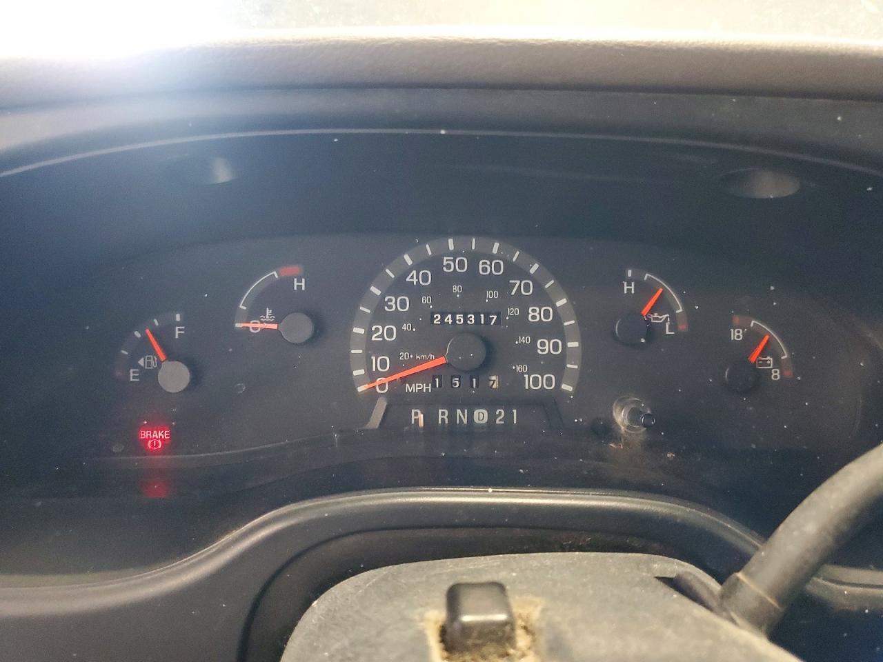 FORD ECONOLINE 2000 — 10
