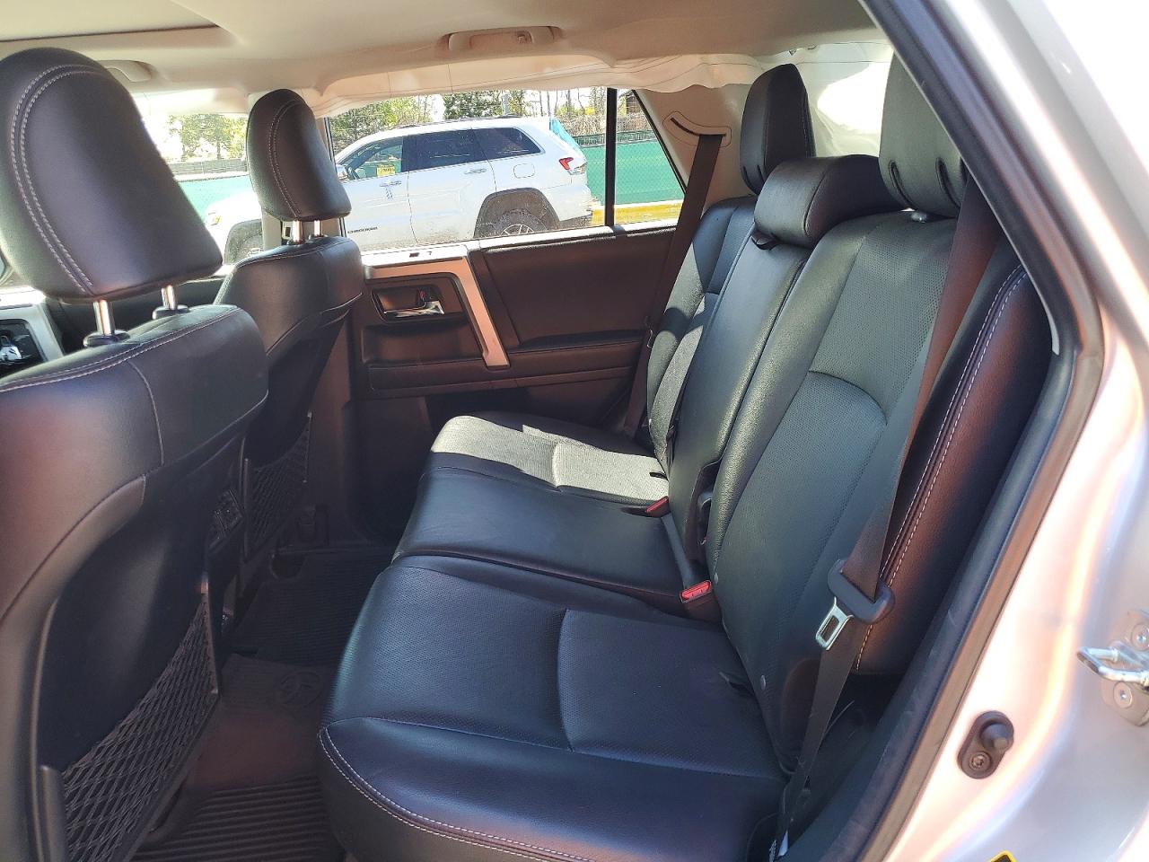 TOYOTA 4RUNNER 2022 — 11