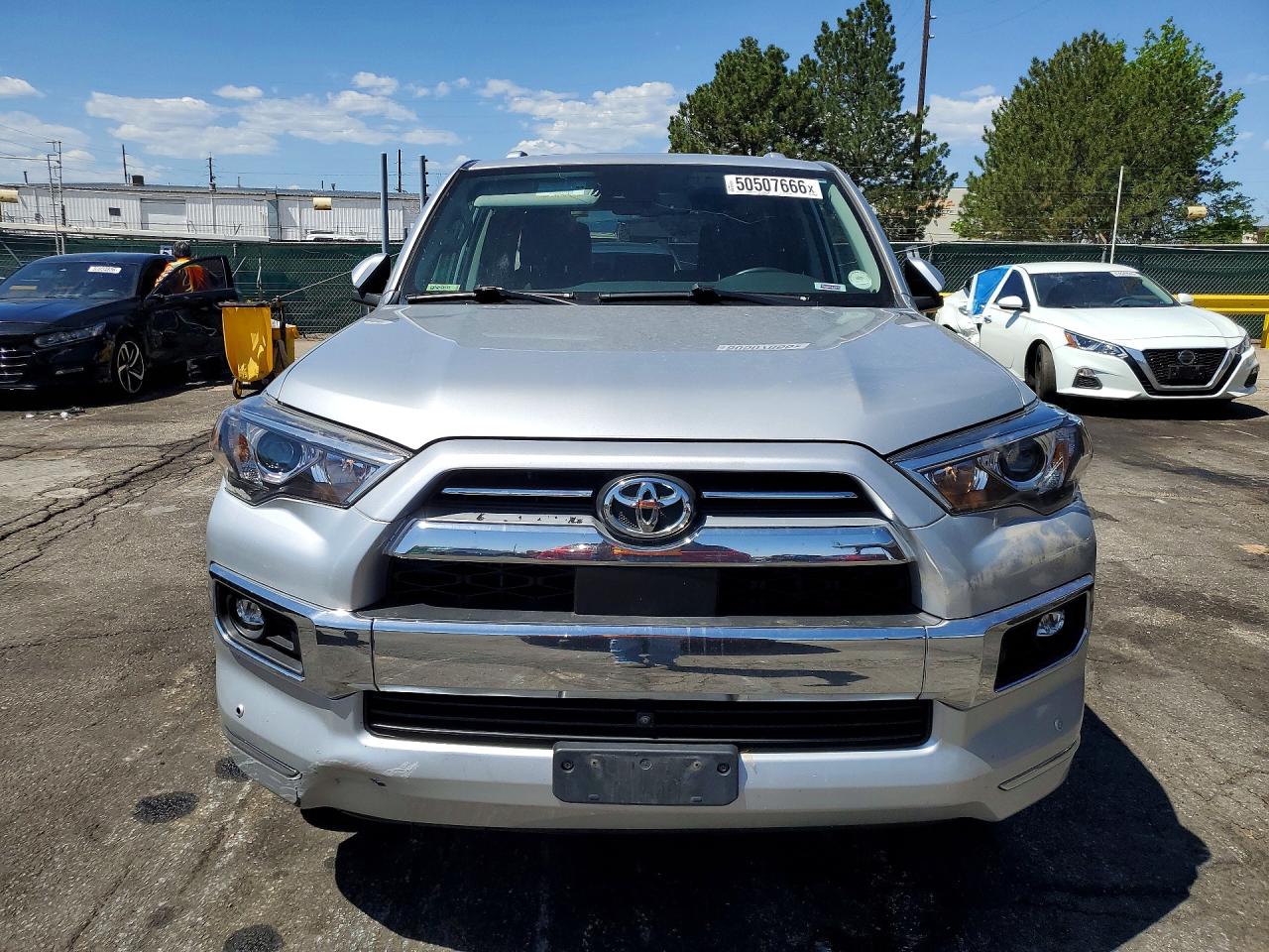 TOYOTA 4RUNNER 2022 — 6