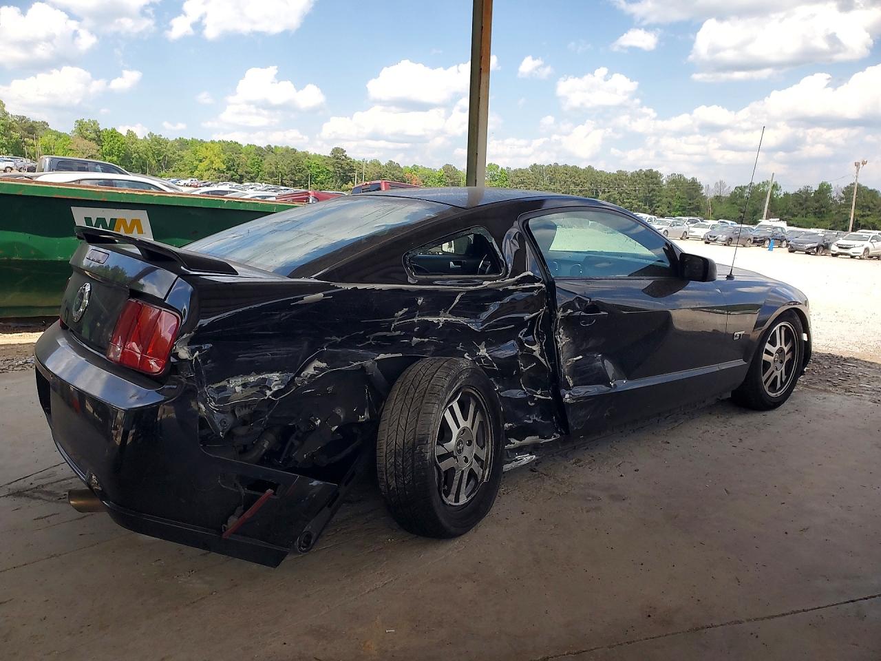 FORD MUSTANG 2006 — 4