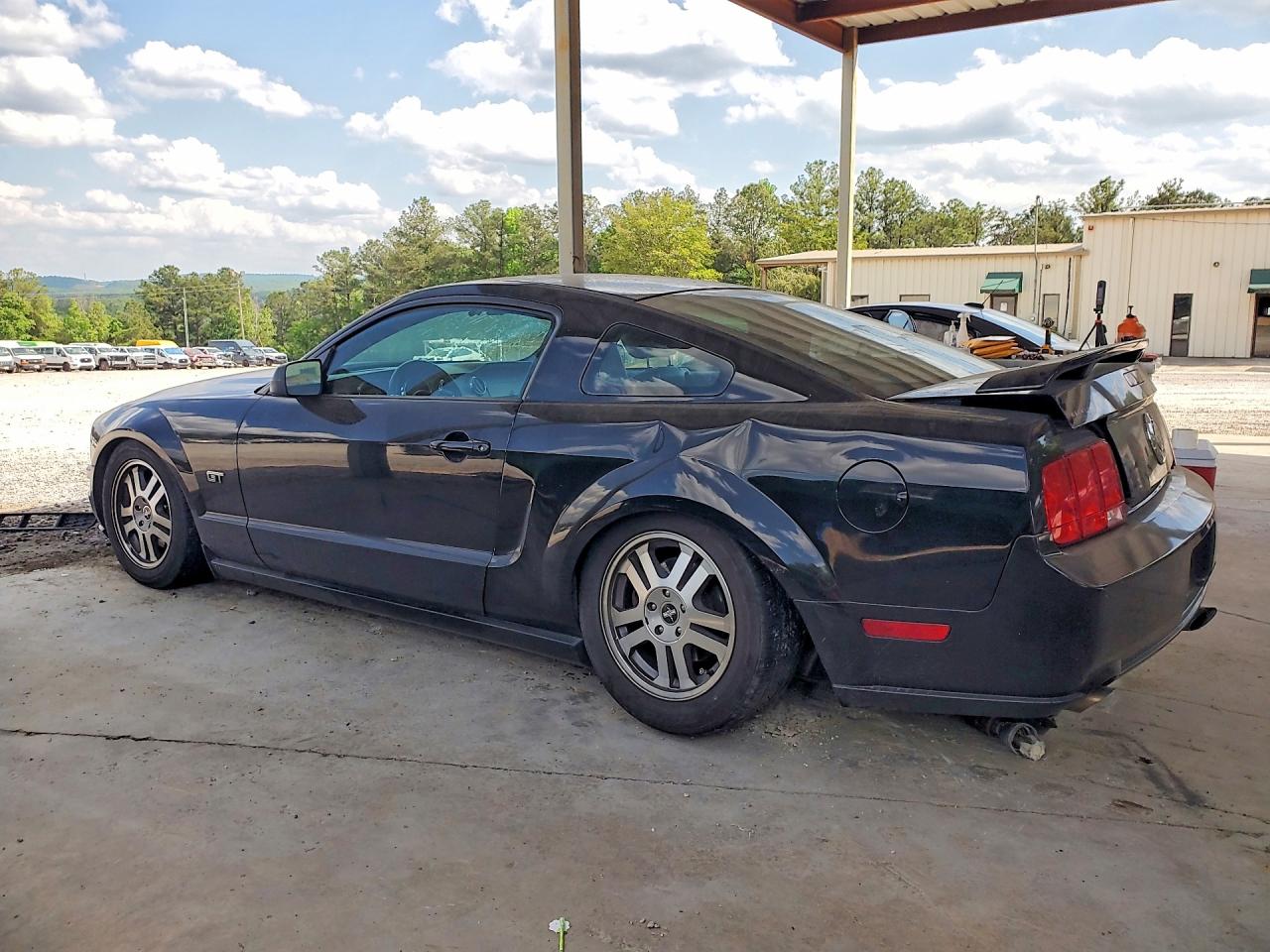 FORD MUSTANG 2006 — 3