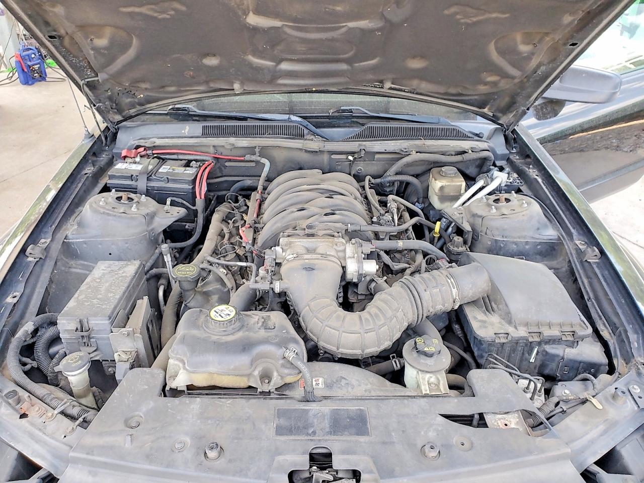 FORD MUSTANG 2006 — 12