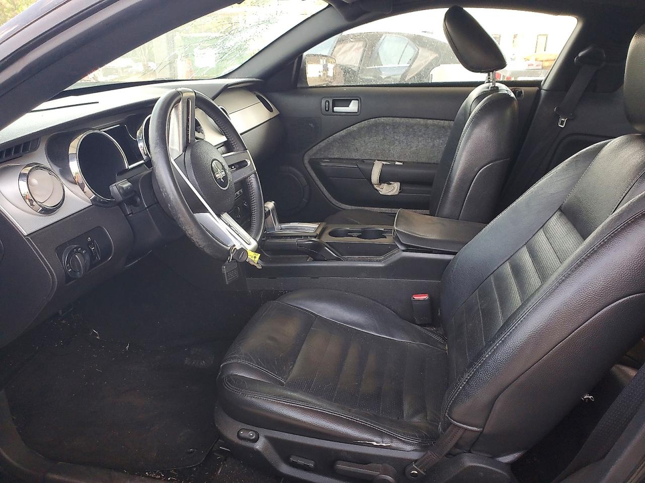 FORD MUSTANG 2006 — 8