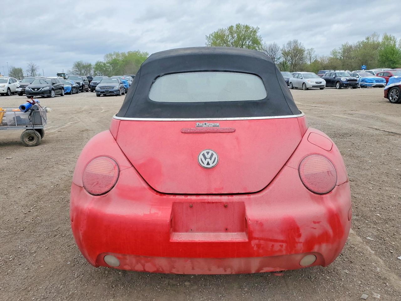 VOLKSWAGEN NEW BEETLE 2004 — 7