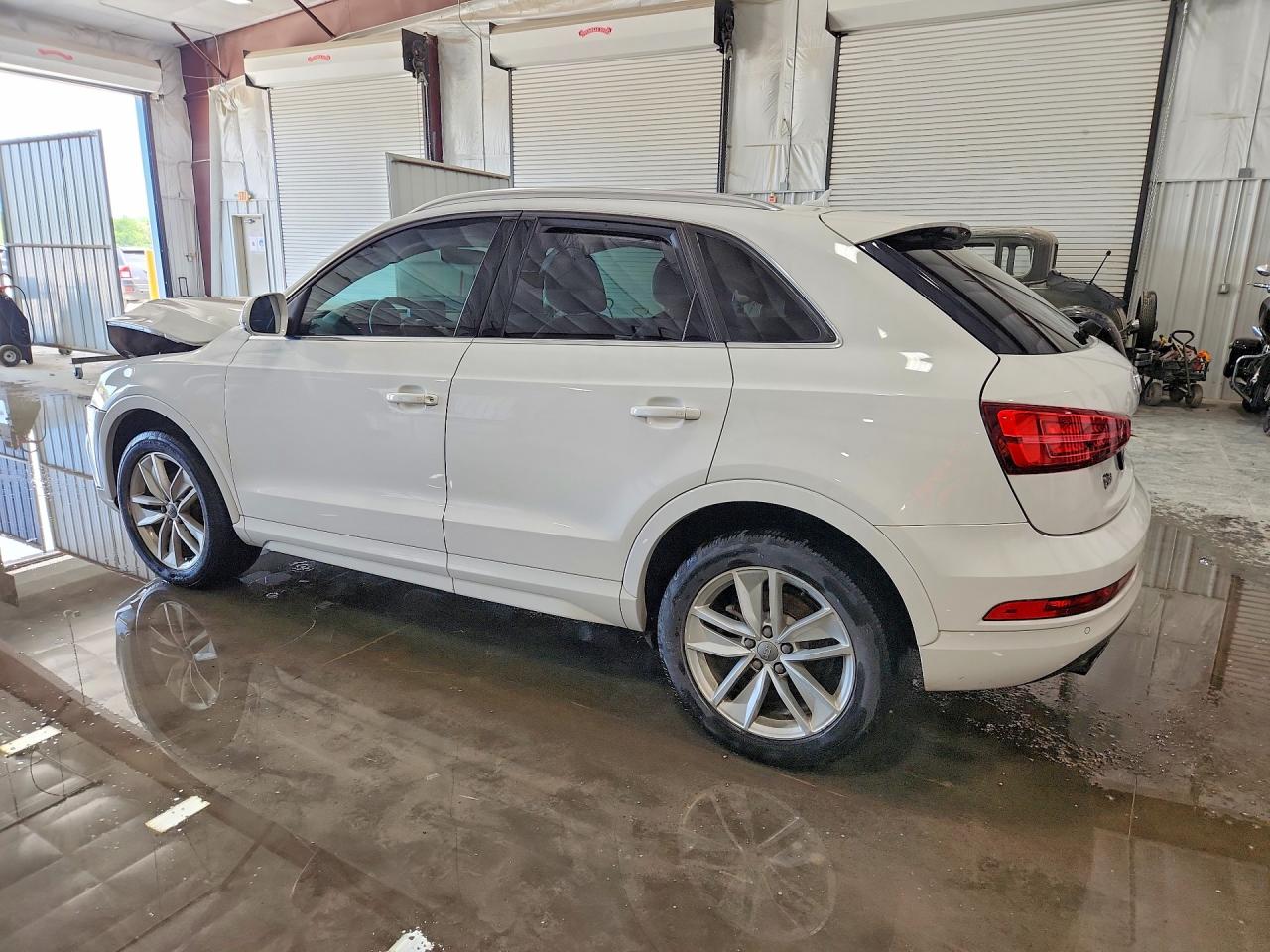 AUDI Q3 2016 — 3