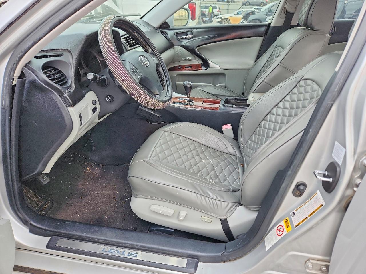 LEXUS IS 2006 — 8
